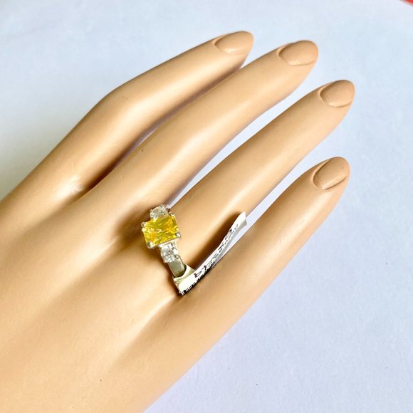 Sterling Silver Yellow Cubic Zirconia Ring Cocktail Size 9 Princess Cut 925 - Picture 9 of 10